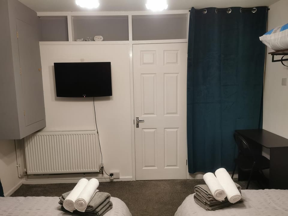 116 maison dieu Road room B in Dover Hostel in Dover