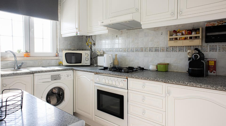 Coffee/tea facilities, Kitchen or kitchenette, dishwasher, minibar, pet friendly, stove, toaster, washing machine
