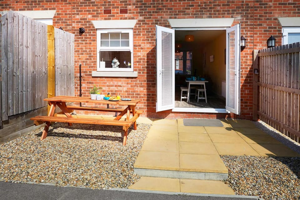Beach Rest - Sleeps 5 great central location House in Filey