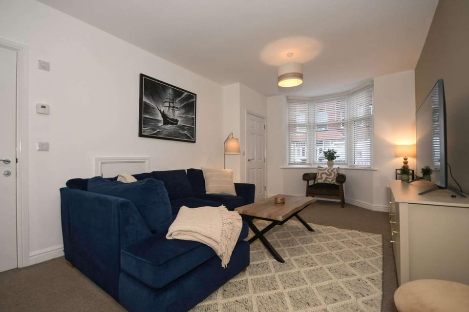 Beach Rest - Sleeps 5 great central location House in Filey