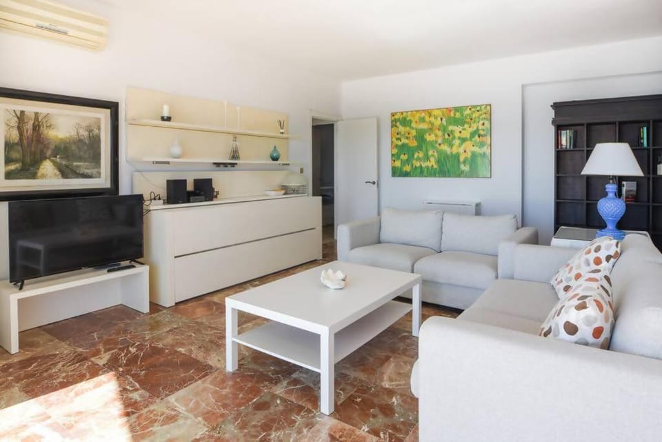 OVER THE SEA Amazing views Beachfront Apartment in Fuengirola