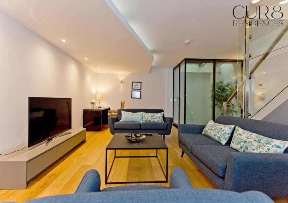 4 Bed Marylebone Mews House in City of Westminster
