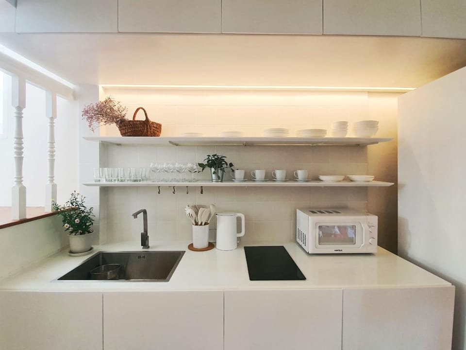Kitchen or kitchenette, Kitchen or kitchenette