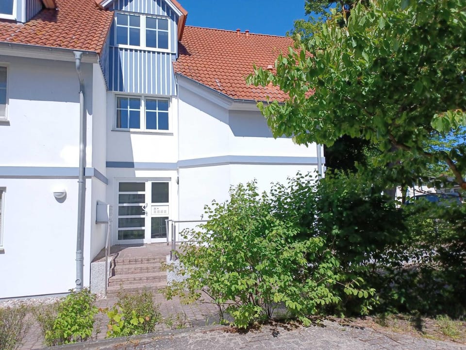 Property building, Facade/entrance
