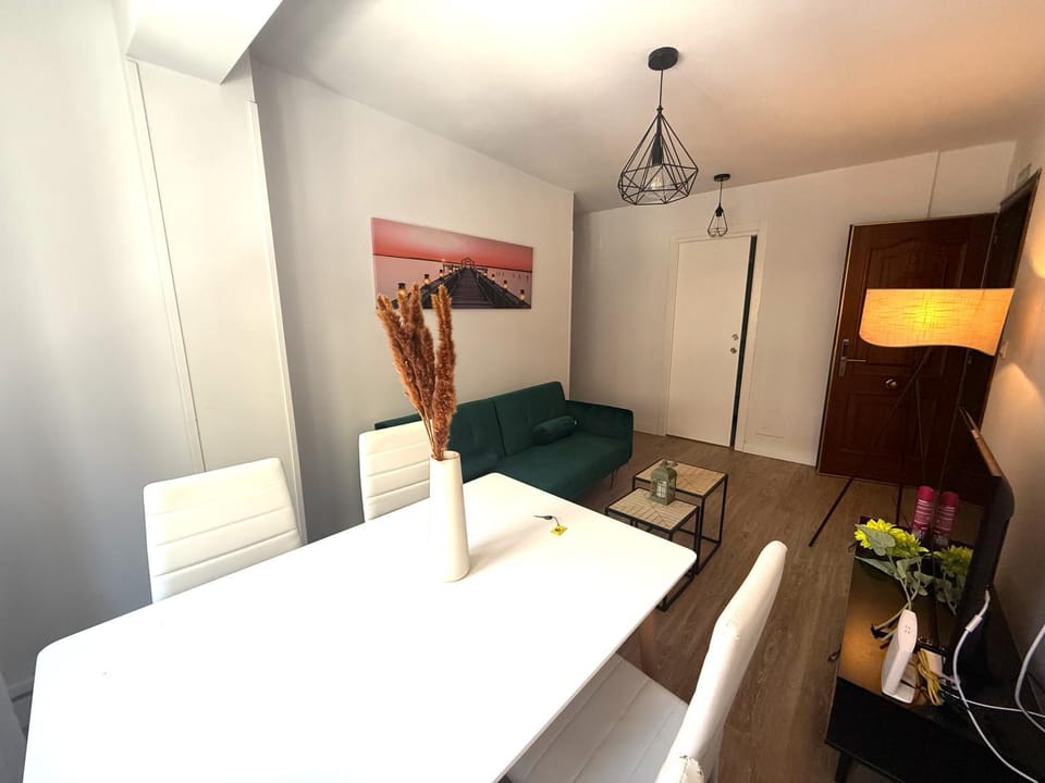 Lounge or bar
