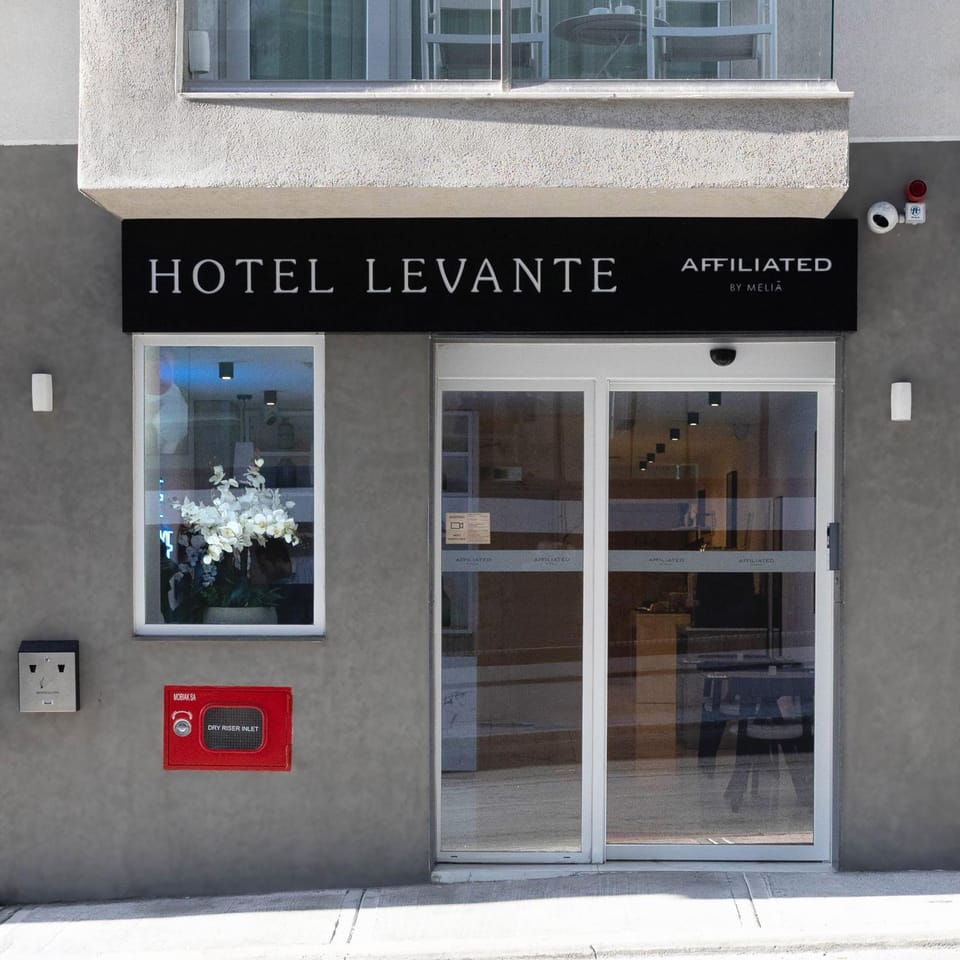 Facade/entrance, Balcony/Terrace, Lobby or reception
