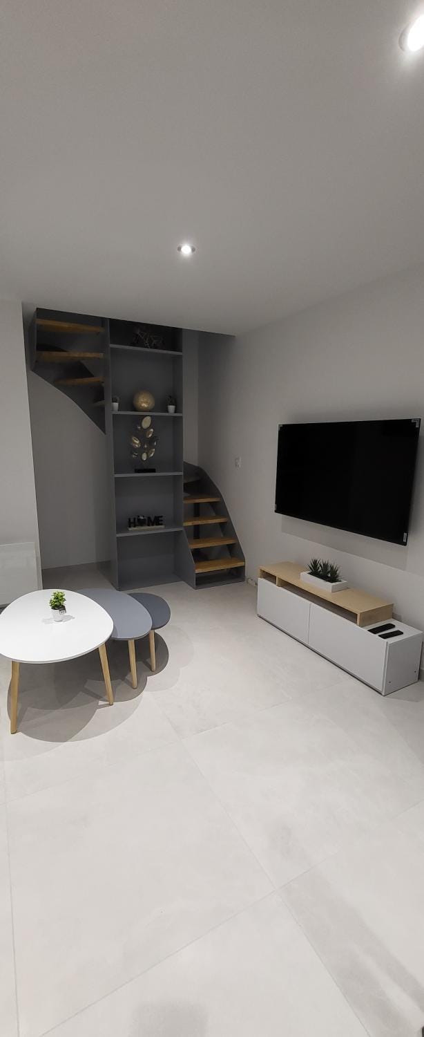 Le Béluga spa Aéroport Nantes Bouguenais Rezé House in Rezé