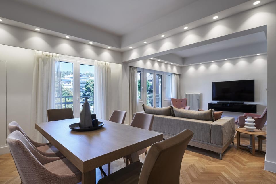 Living room, Dining area