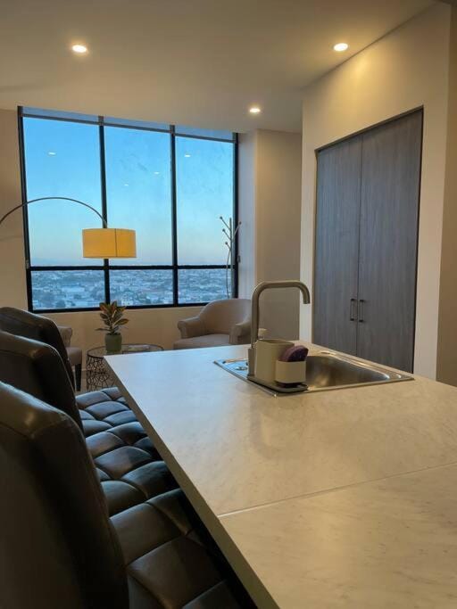 Exclusivo departamento a un lado de la Arena Mty, Fundidora y Cintermex Apartment in Monterrey
