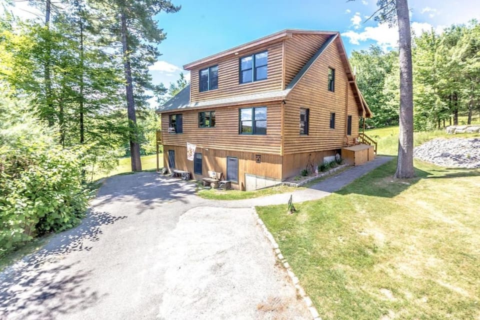 Huge Log Home Trailside At Pleasant Mnt Ski Area House in Bridgton