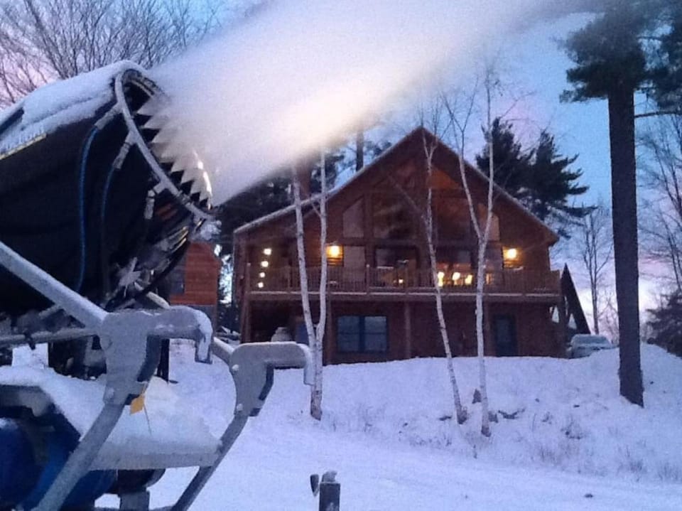 Huge Log Home Trailside At Pleasant Mnt Ski Area House in Bridgton
