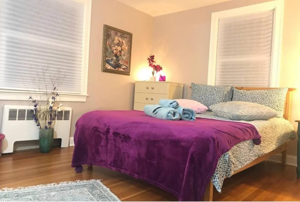 -No3- Spacious Room in a House - 6 min to Babson College & 4 min to I-95-I90-Route 9 at Needham Boston Vacation rental in Wellesley