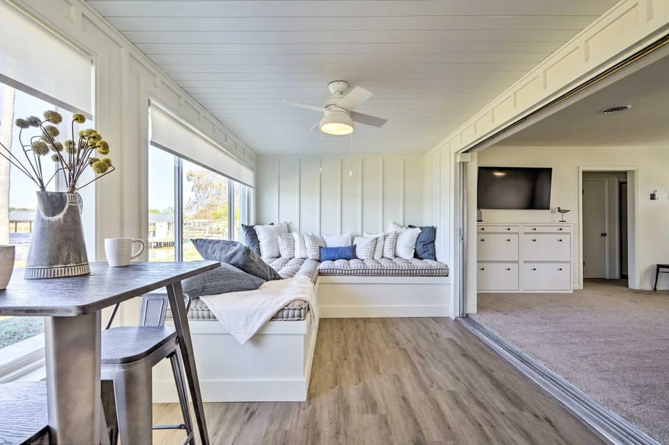 Private Dock + Grill: Sunny Lake Weir Retreat! House in Lake Weir