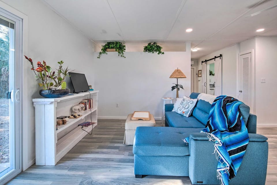 Waterfront Studio w/ Dock Access in Inglis! Apartment in Florida