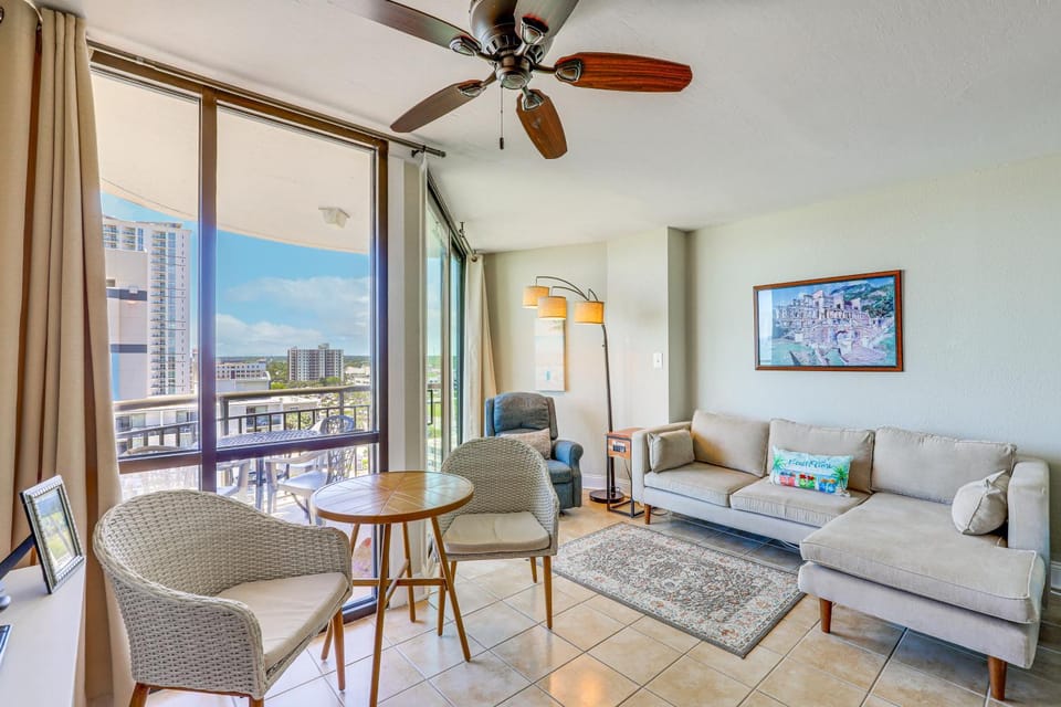 Walk to Shore: Condo w/ 2 Pools in Myrtle Beach House in Myrtle Beach