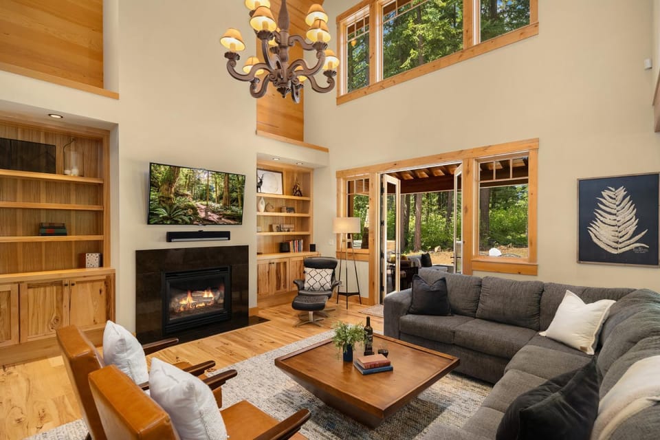 Hot Tub & Heated Patio! Suncadia Ski Getaway House in Kittitas County
