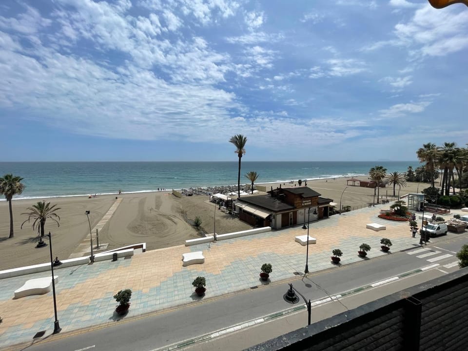 Beachfront apartment with sea views in Estepona Apartment in Estepona