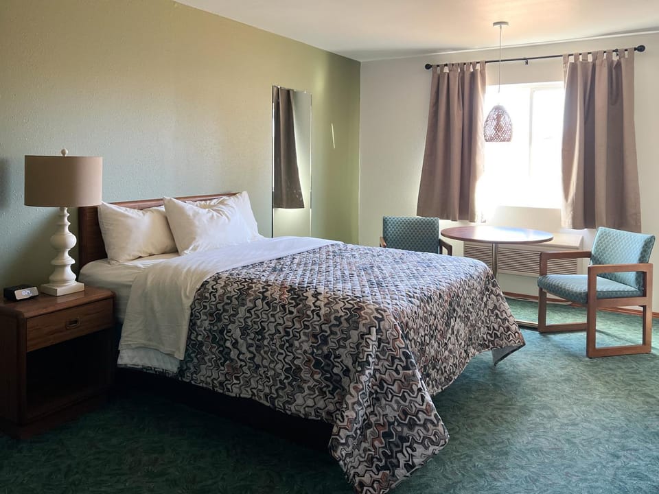 The Trail Inn - Sutton, Nebraska - US-6 HWY Hotel in Nebraska