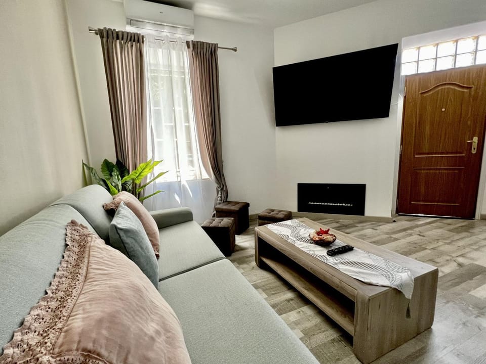 Communal lounge/ TV room, Living room