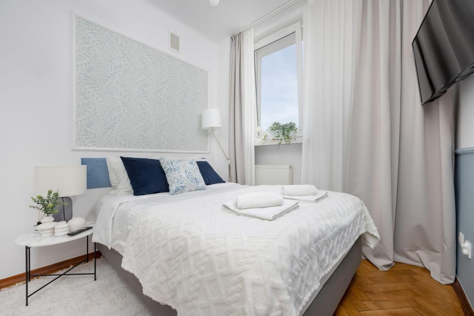 Bed, TV and multimedia