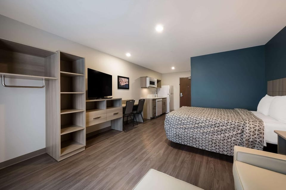 TV and multimedia, Kitchen or kitchenette, Bedroom