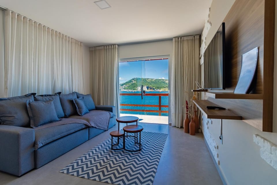 Communal lounge/ TV room, Natural landscape, Living room