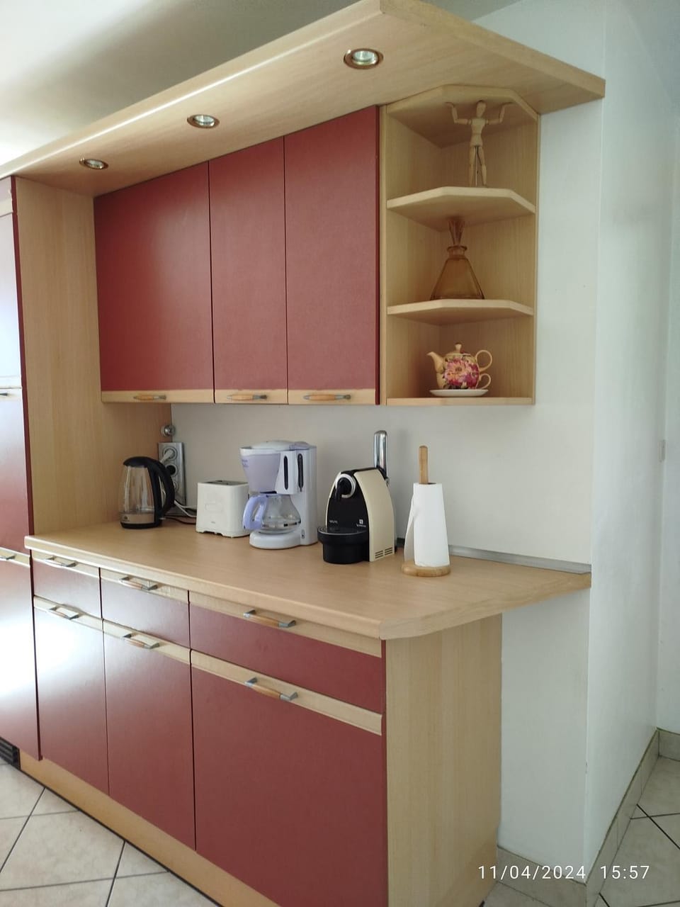 Coffee/tea facilities, toaster