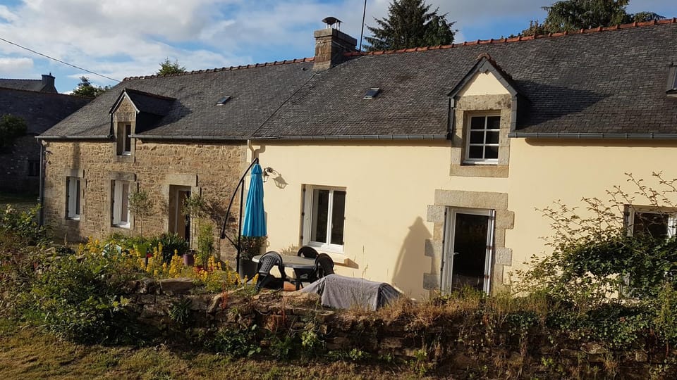 Property building, Day, Garden, Garden view