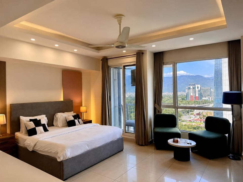 Elysium Skyline by Wall Street-Luxury Stay with Hill views Apartment in Islamabad Capital Territory