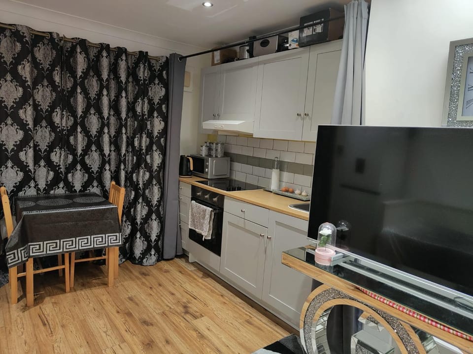 GRAVESEND - BEAUTIFUL Studio Vacation rental in Gravesend