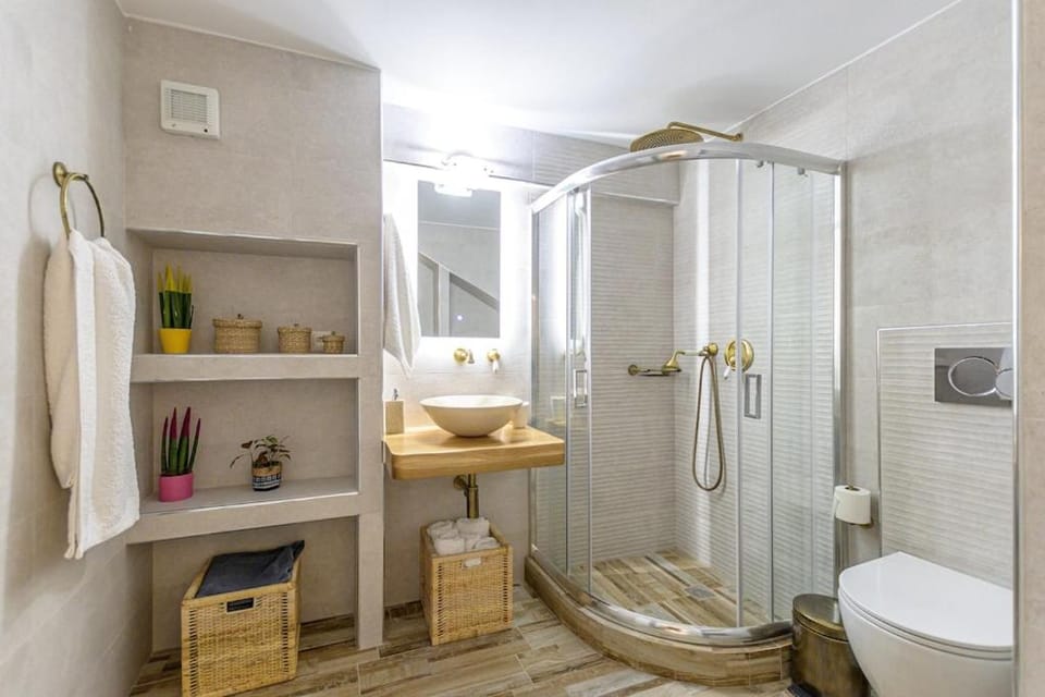 Naxian Nest 2BR Apart Near Beach - Semi Basement Apartment in Naxos