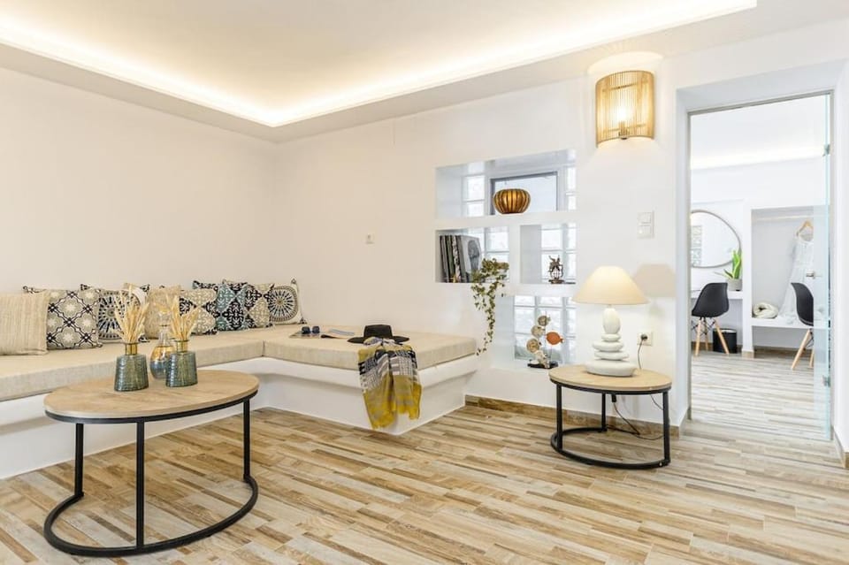 Naxian Nest 2BR Apart Near Beach - Semi Basement Apartment in Naxos