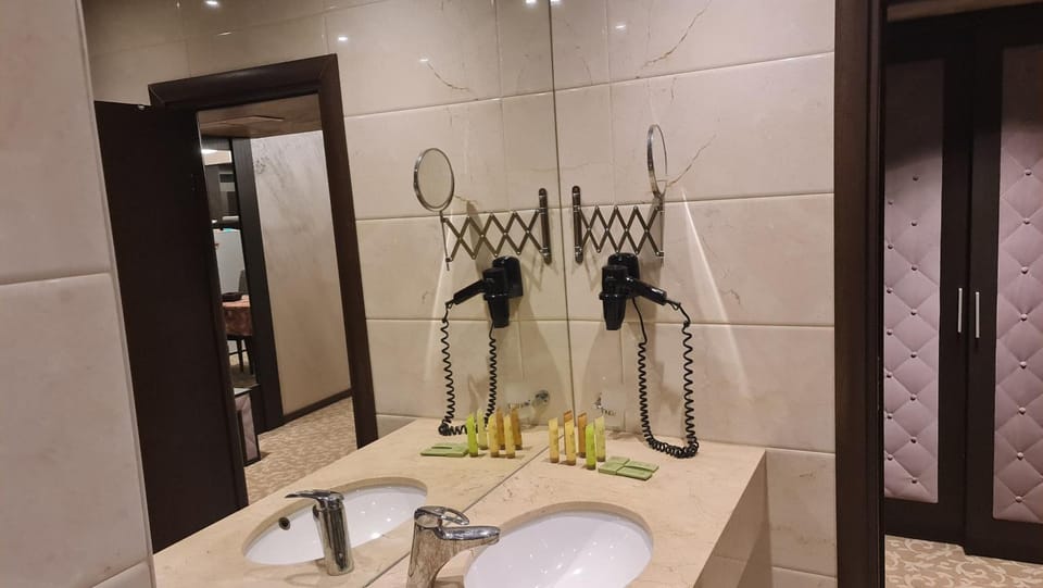 Bathroom, heating