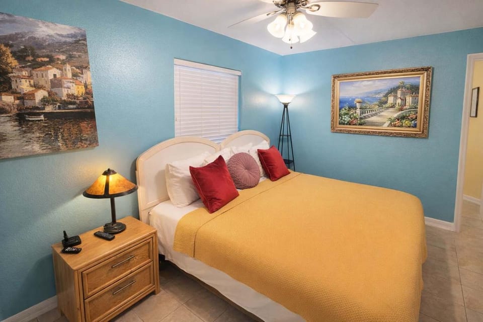 Bed, Bedroom