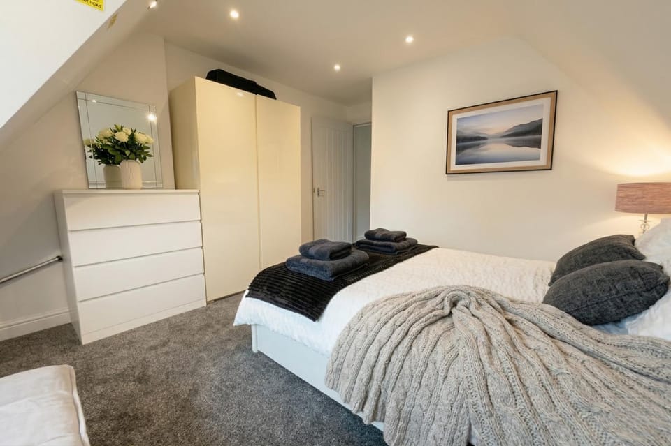 Rosey Lodge -1Bedroom Cousy Flat - Parking, Netflix, WIFI - Close to Blenheim Palace & Oxford - F5 Apartment in Cherwell District