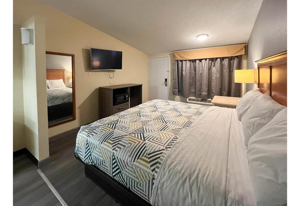 Living room, Photo of the whole room, Bedroom