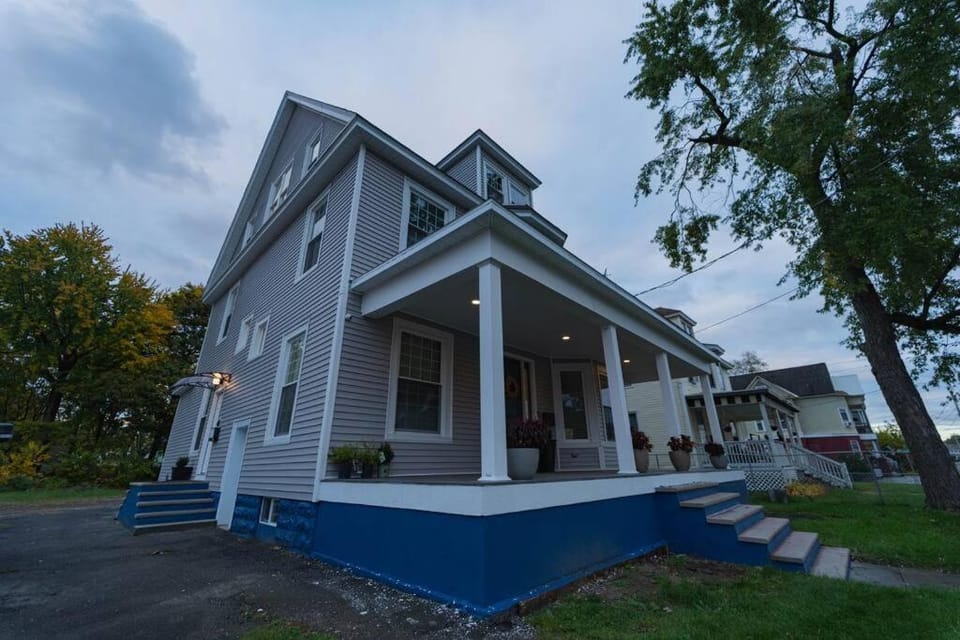 Property building, Day