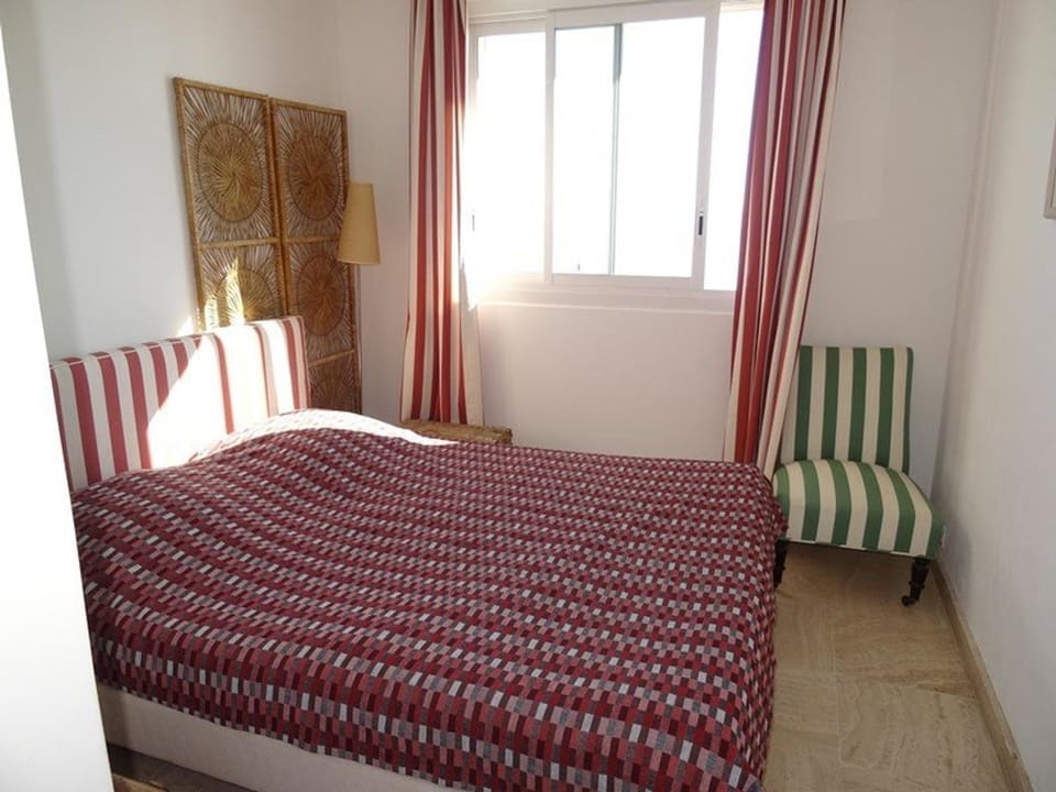 Hyères Port T2 avec Clim et Wifi, Vue Mer - FR-1-335-172 Apartment in Hyères