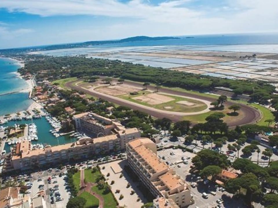 Hyères : Appart 4 pers marina climatisé avec garage - FR-1-335-162 Apartment in Hyères
