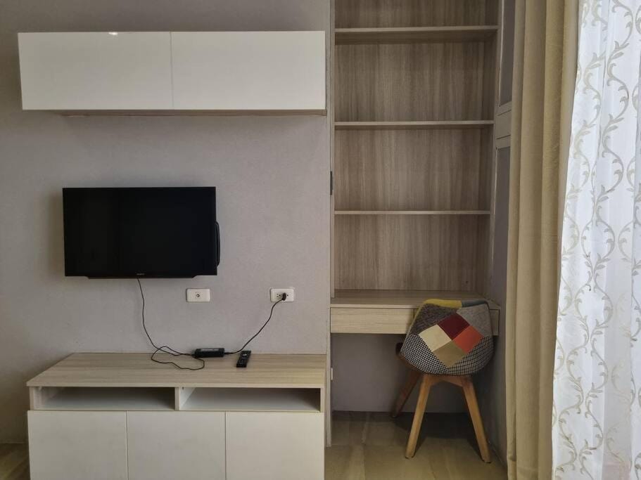 Cozy studio 5 min walk from Ayala, Cebu Business Park Apartment in Lapu-Lapu City