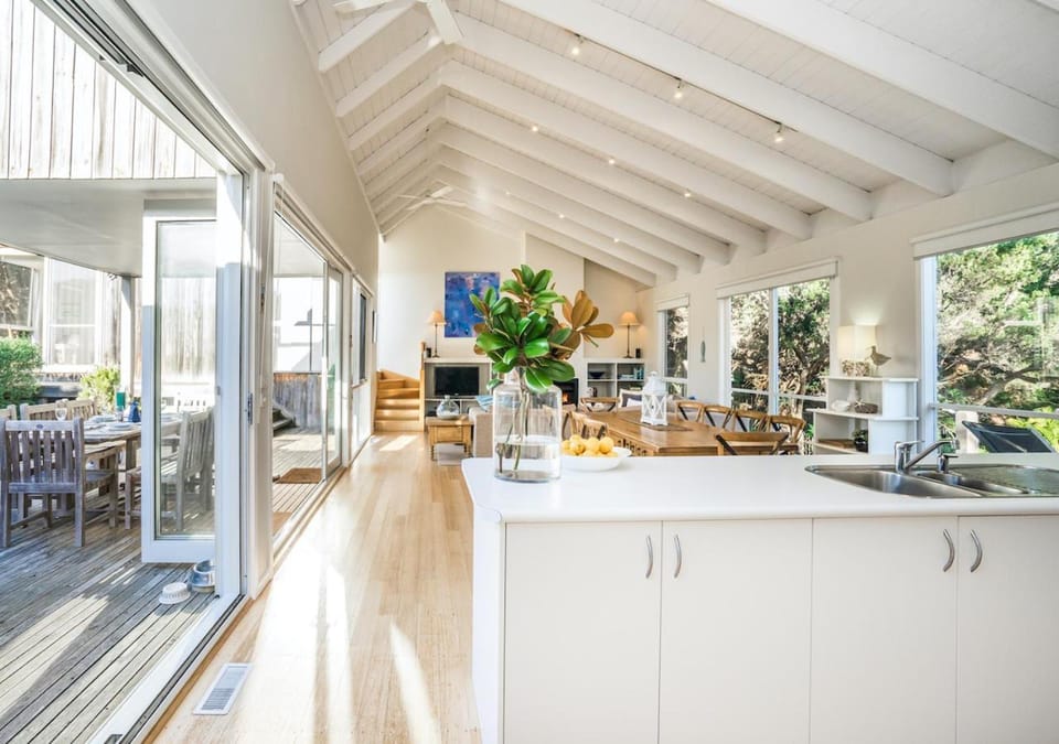 Living room, Dining area, kitchen