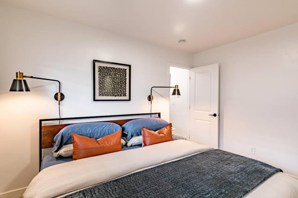Modern Rustic Stay with Hot Tub near Downtown House in Salt Lake City