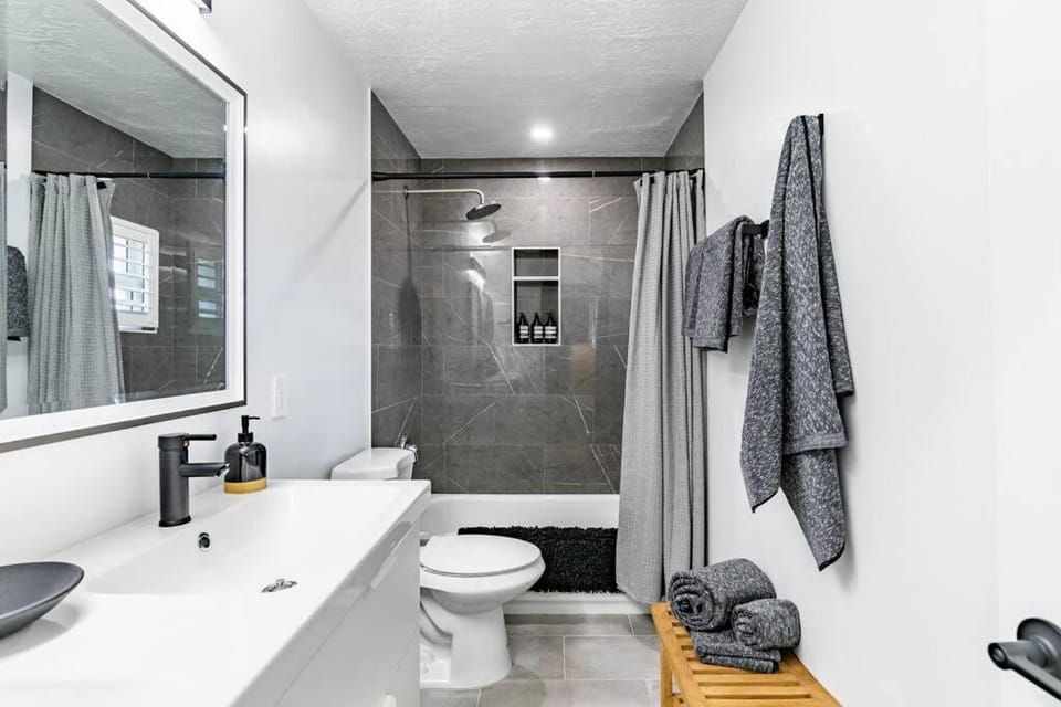 Modern Rustic Stay with Hot Tub near Downtown House in Salt Lake City