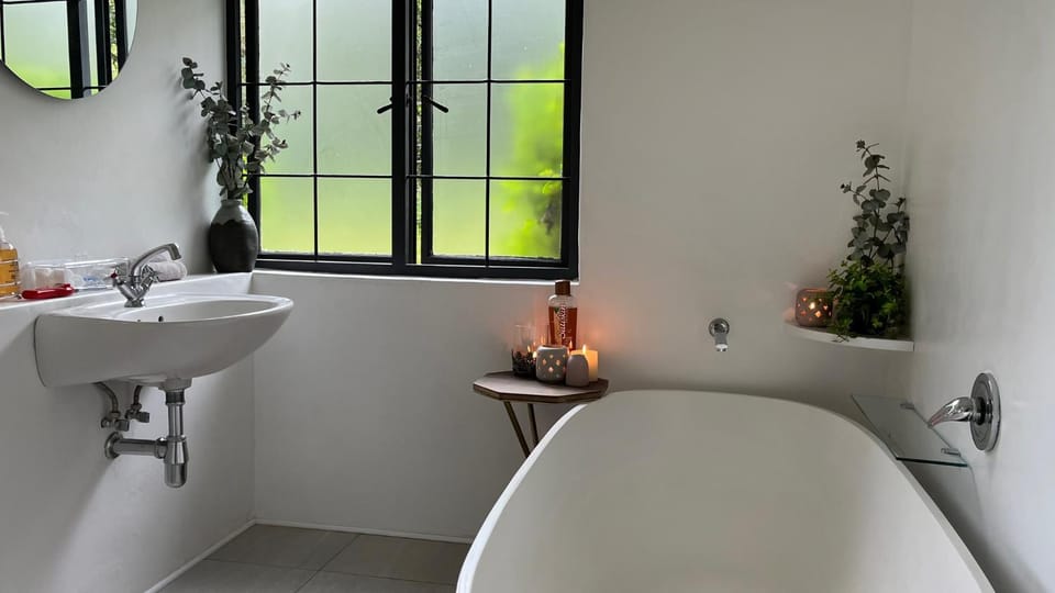 Bathroom, Bath