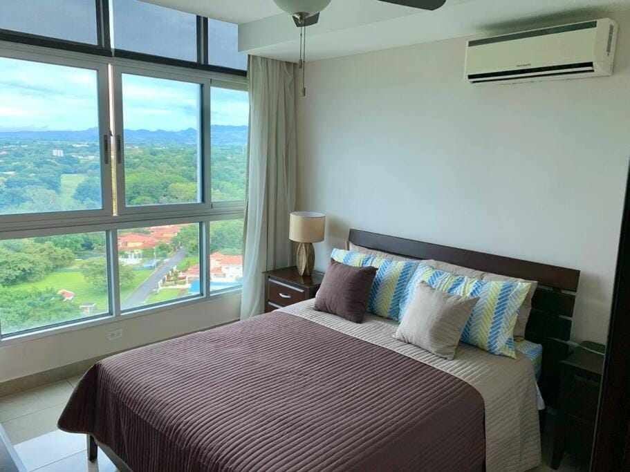 Bed, Natural landscape, Photo of the whole room, Bedroom, air conditioner