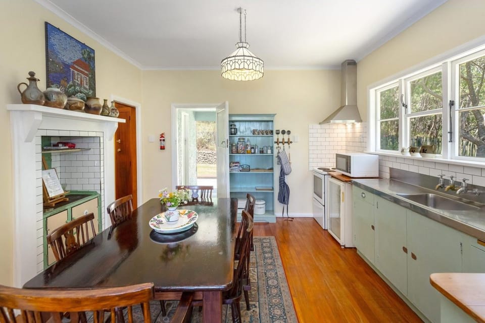 Tinui Food Forest Cottage House in Wellington Region