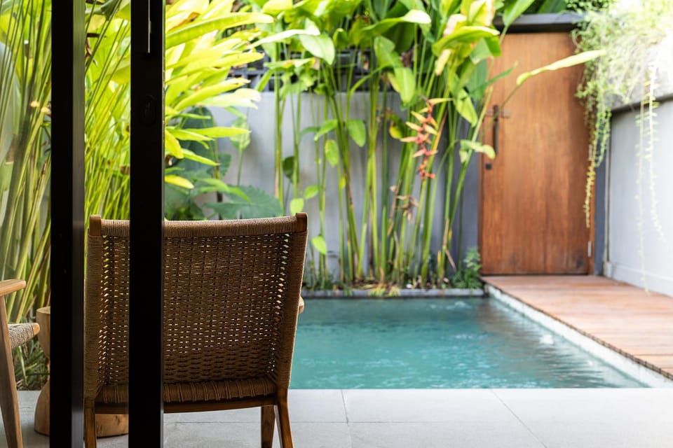 Garden, Seating area, Garden view, Swimming pool