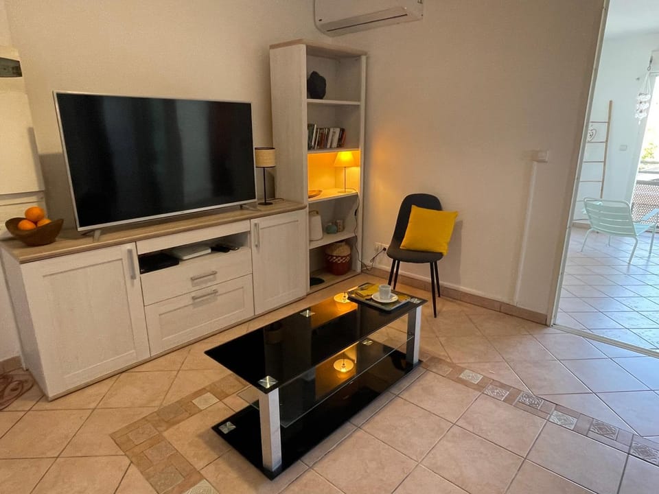 TV and multimedia, Living room