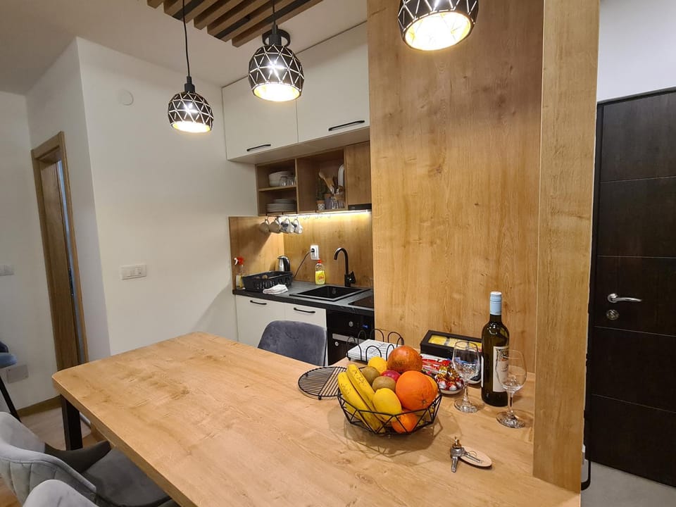 Food and drinks, kitchen