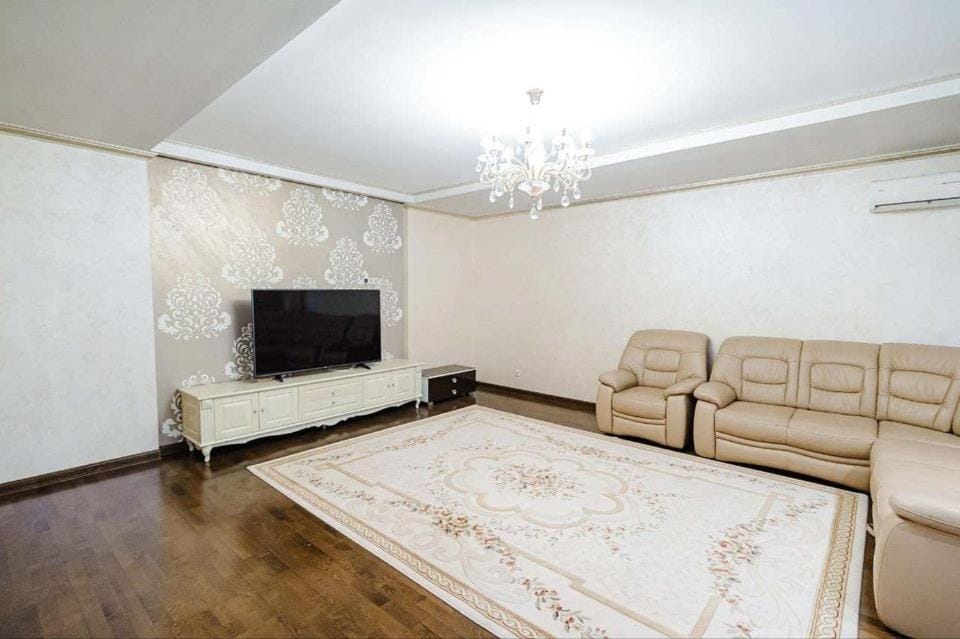 Cathedral Park and Pedestrian zone ultracentral cozy apartment in Chisinau Apartment in Chișinău